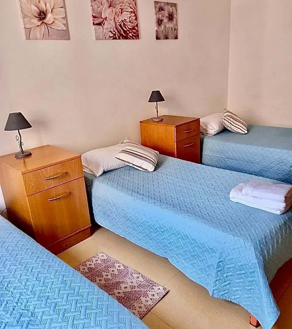 Malta Crown Guesthouse سانت جوليان مالطا