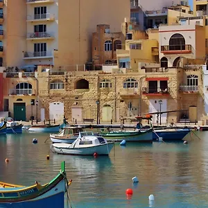 Bookarest Malta San Julián