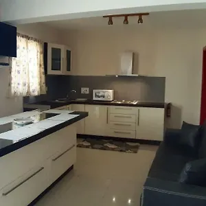 'young'seven Aparthotel