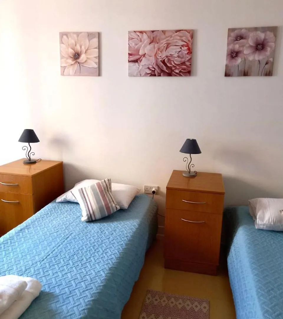 Malta Crown Guesthouse Saint Julian's Malta